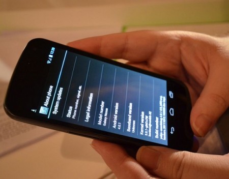 Samsung_Galaxy_Sleek-575x450