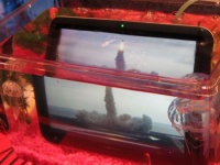 CES 2012: Fujitsu    Arrows Tab