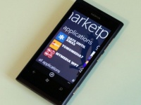       Nokia Lumia 800     