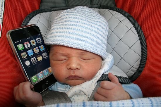 iphonebaby-thumb-550xauto-81837