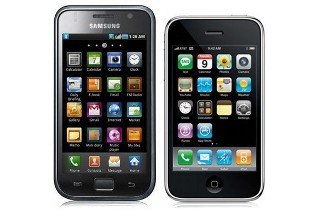 Samsung Galaxy S II  iPhone 4