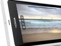  Nokia Lumia 800     