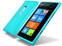 Nokia Lumia 900 доступен для заказа