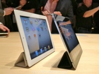    iPad 2   