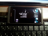 Nokia N9  Android 4.0.3 (ICS)   