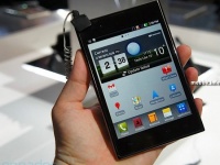  LG Optimus Vu     