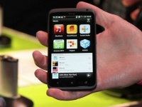 HTC One X      MWC 2012