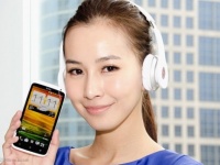   HTC One X Deluxe   Beats