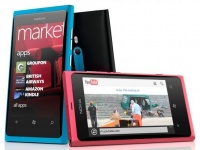   Nokia Lumia 900   