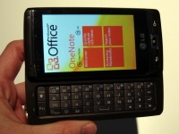 LG      Windows Phone