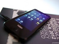     Tizen  Super AMOLED HD Plus 