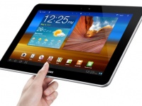    Samsung Galaxy Tab 7.7   -   iPad