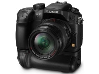 Panasonic    LUMIX DMC-GH3