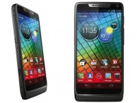 Motorola RAZR i  2   Intel Atom  4,3- 