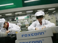   Foxconn     2 . 