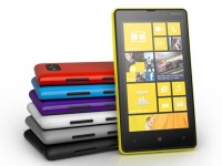 Nokia    HTC     Lumia 820