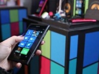     Nokia     WP8-