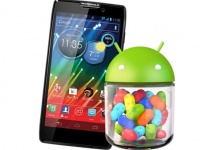   Droid RAZR  RAZR Maxx   Android 4.1.2