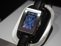 Toshiba   CES 2013  Smartwatch
