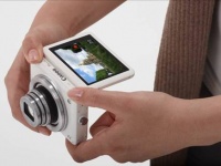 Canon     PowerShot N