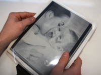 CES 2013: Plastic Logic    10,7- 