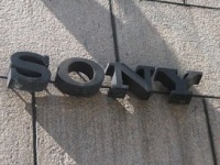 Sony    -    $ 1,1 