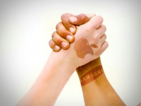 Samsung  Apple $600 .   