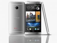      HTC One     