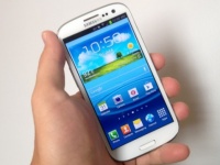  Samsung Galaxy S4 mini    