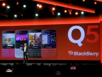    QWERTY- BlackBerry Q5