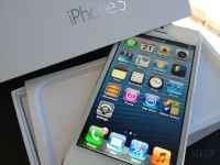 iPhone 5  $12 000   