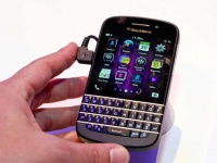     BlackBerry Q10   