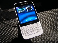       BlackBerry Q5