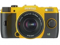 Pentax Q7 -       