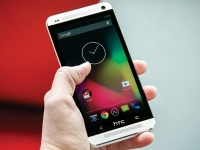   HTC One    Android 4.2.2