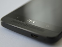 HTC    6- One Max