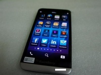          BlackBerry Z30