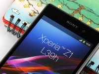      Galaxy Note III  Xperia Z1  