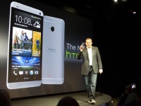    HTC One  
