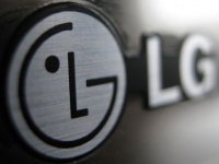 LG      6.4- Full HD 