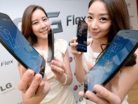 LG G Flex       $940