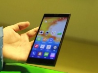 Gionee Elife E7  5.5-   3    Snapdragon 800