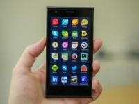    Sailfish OS     Android