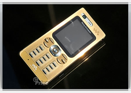 Sonyericsson_W880i_1