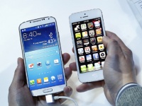 Samsung Galaxy S4  iPhone 5S  -10  Google  2013 