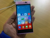  8- Gionee Elife E7 Mini  13  