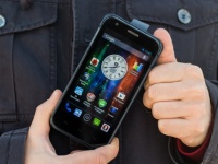   Prestigio MultiPhone 5501   Smartphone.ua!