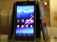    Sony Xperia Z2, Xperia Z1 Compact  Xperia Z1