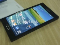    - Samsung Galaxy F  QHD-