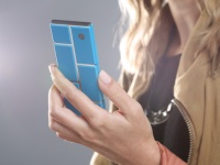   Google Ara      2015 